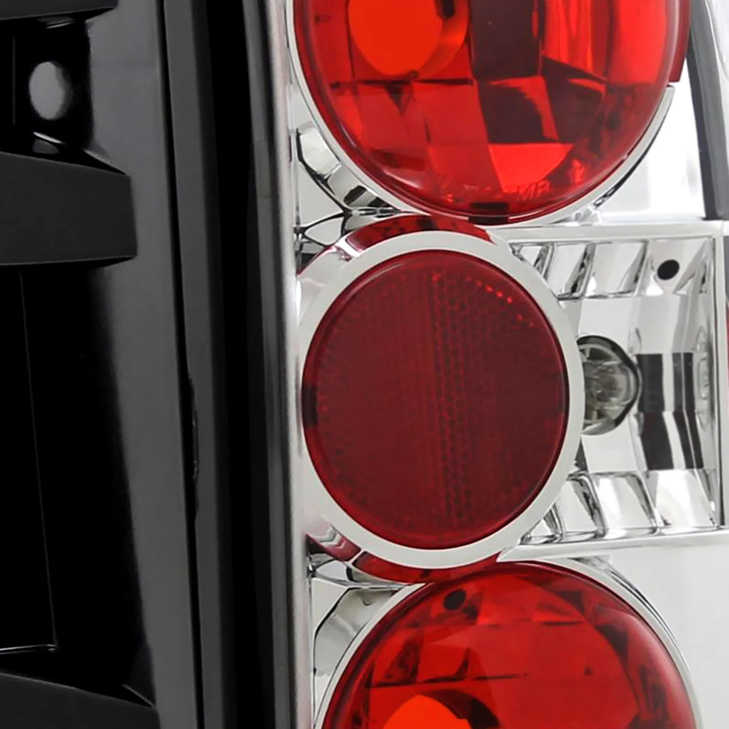 1996-2004 Nisssan Pathfinder/ Infiniti QX4 Tail Lights Chrome/Clear Lens - Image 6