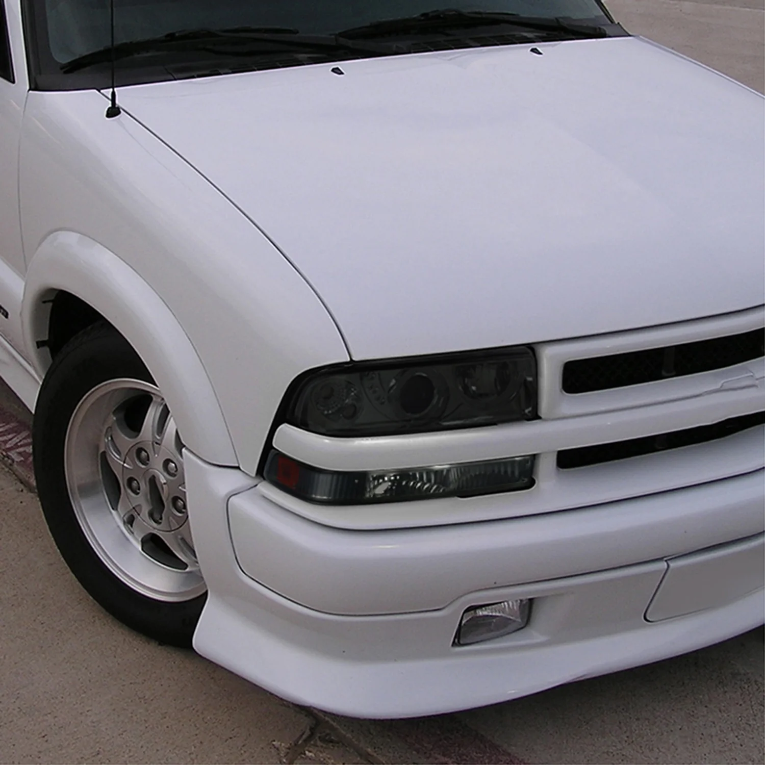 1998-2004 Chevy S10/ GMC Sonoma Bumper Lights Chrome Housing/Smoke Lens - Image 10