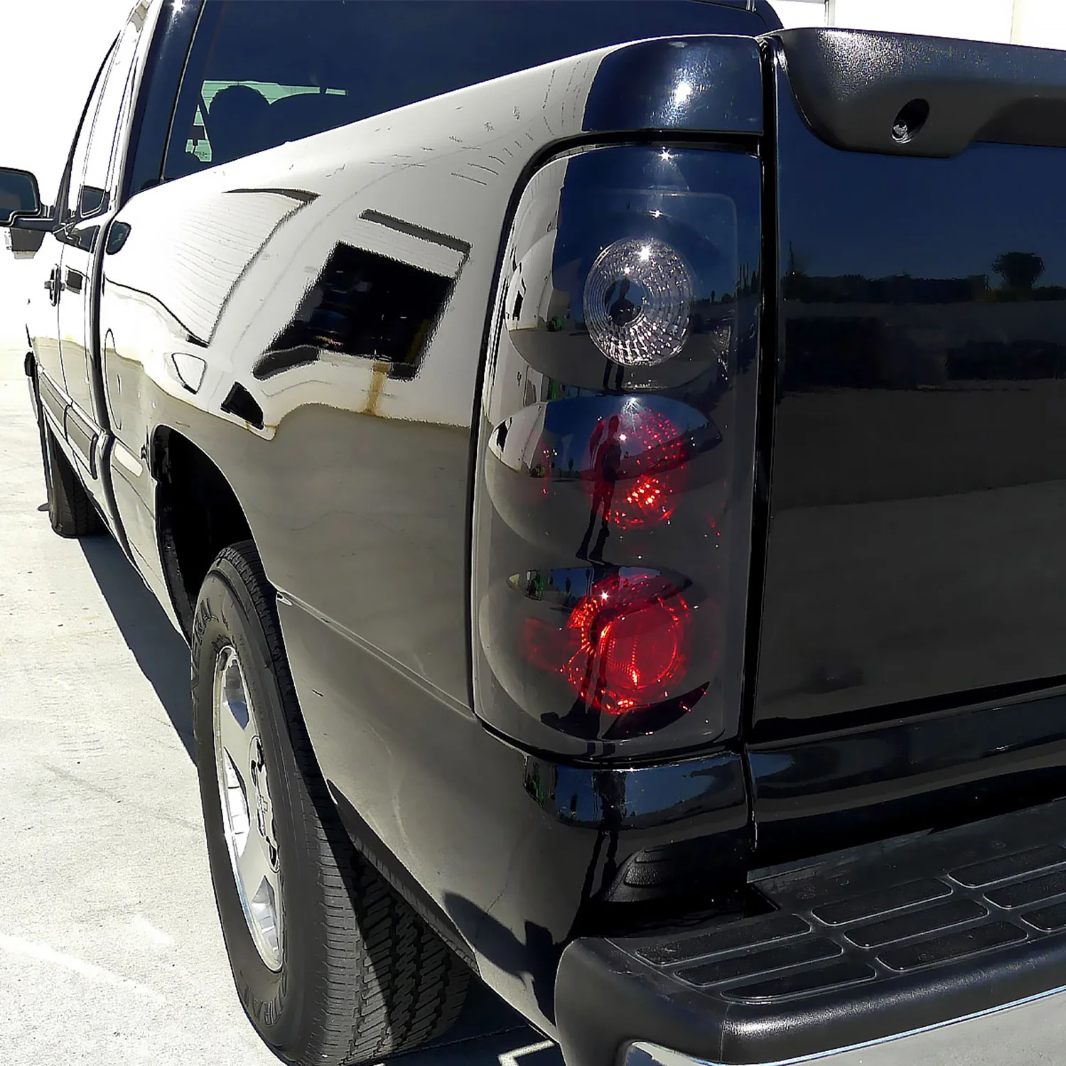 1999-2002 Chevy Silverado/ 1999-2006 GMC Sierra Tail Lights Glossy Black/Smoke - Image 10