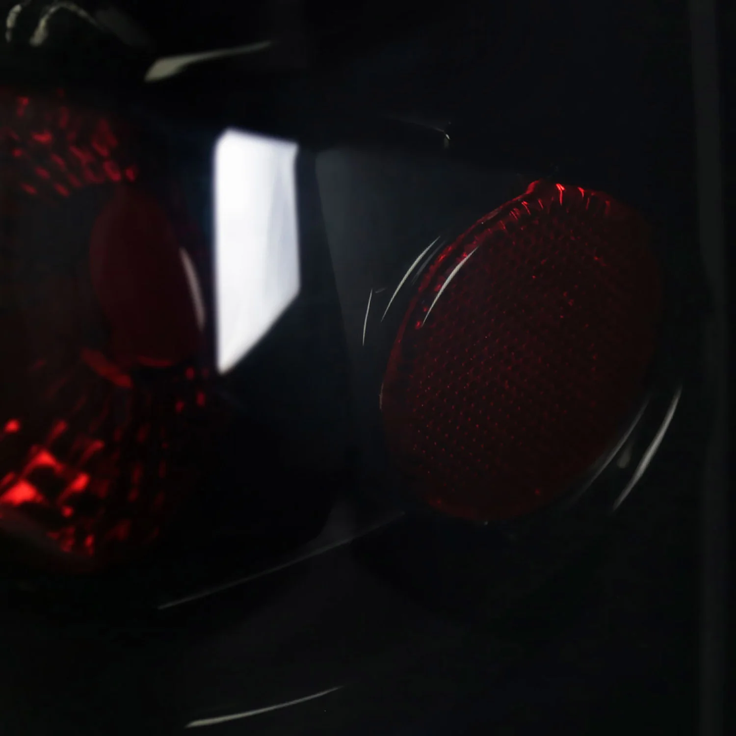 1999-2002 Chevy Silverado/ 1999-2006 GMC Sierra Tail Lights Glossy Black/Smoke - Image 5