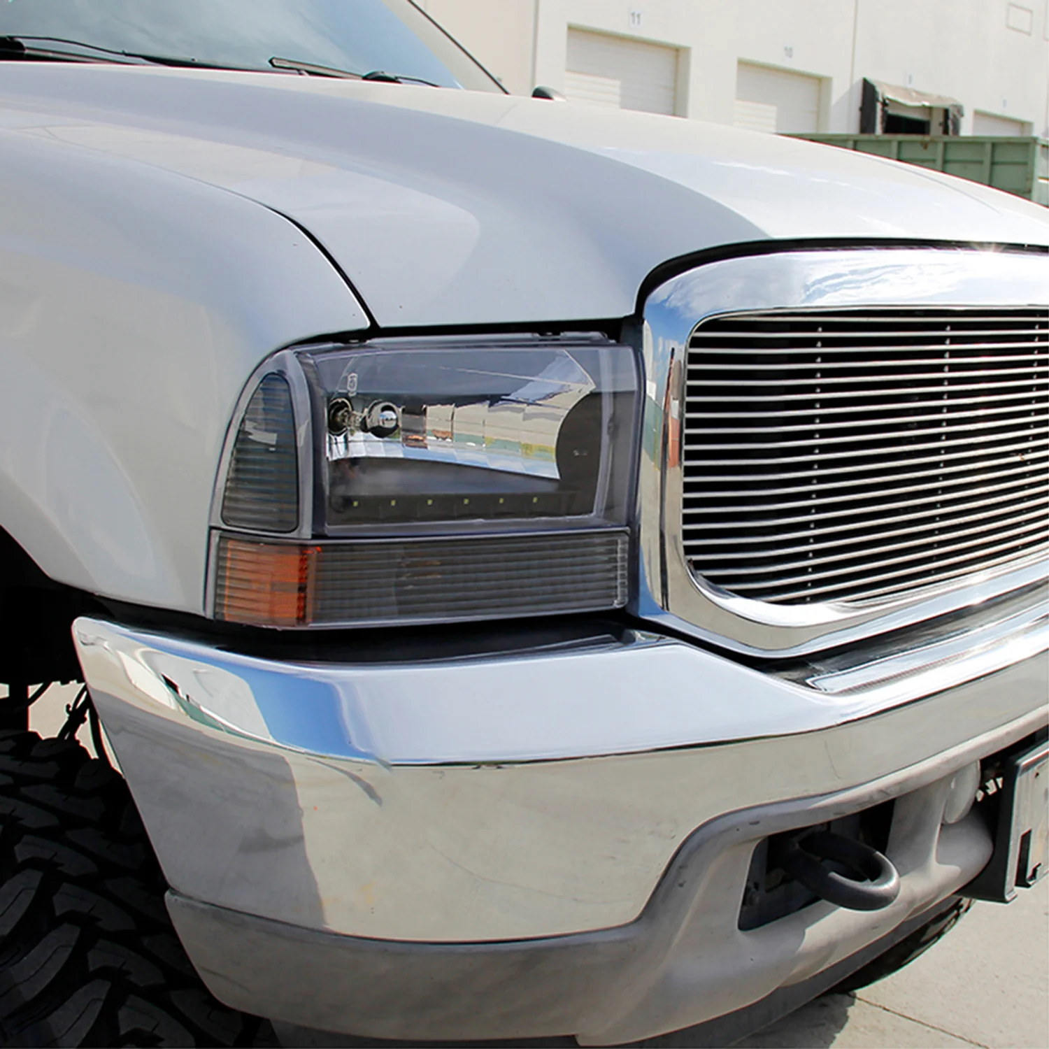 1999-2004 Ford F-250/350/450/550/Excursion Corner Lights Matt Black/Clear - Image 9