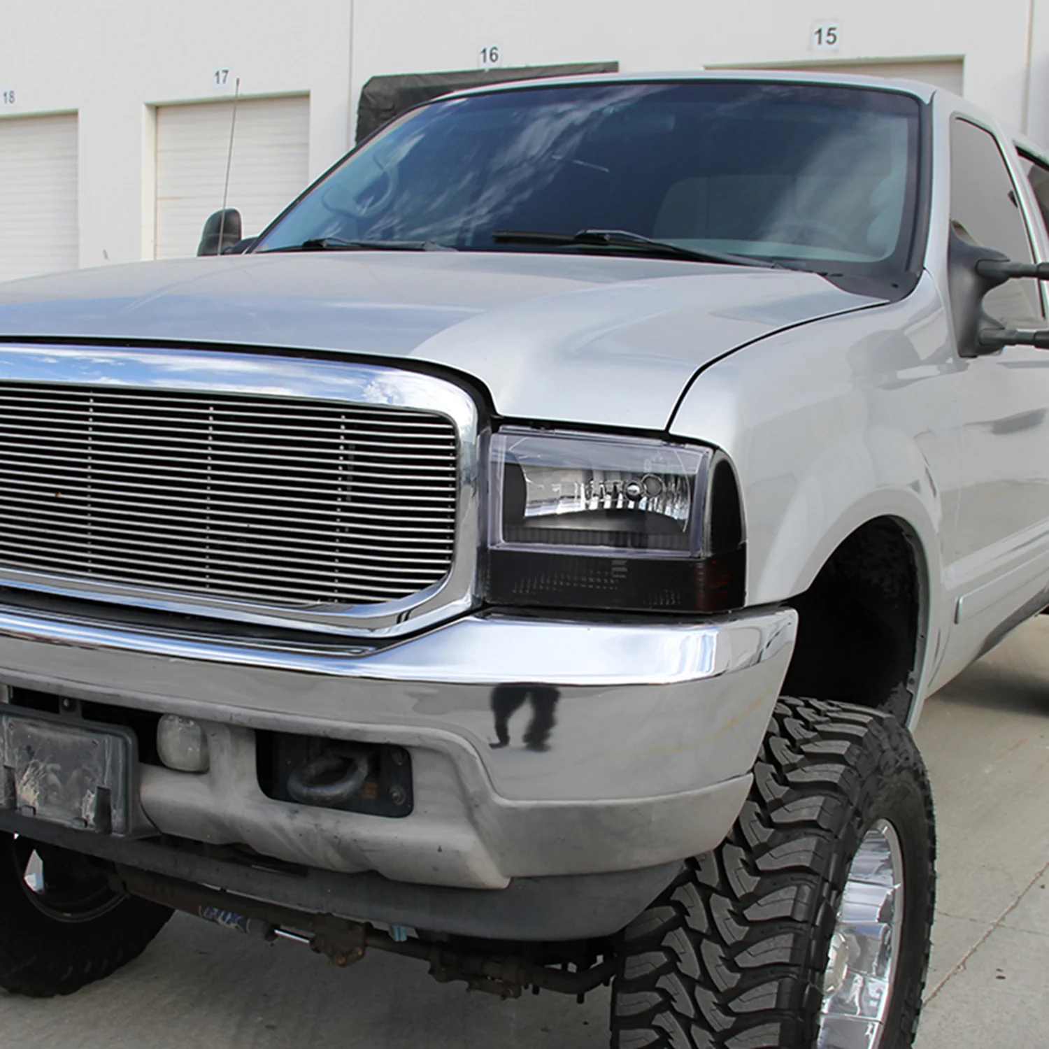 1999-2004 Ford F-250/F-350/F-450/F-550/Excursion Corner Lights Black/Smoke - Image 10
