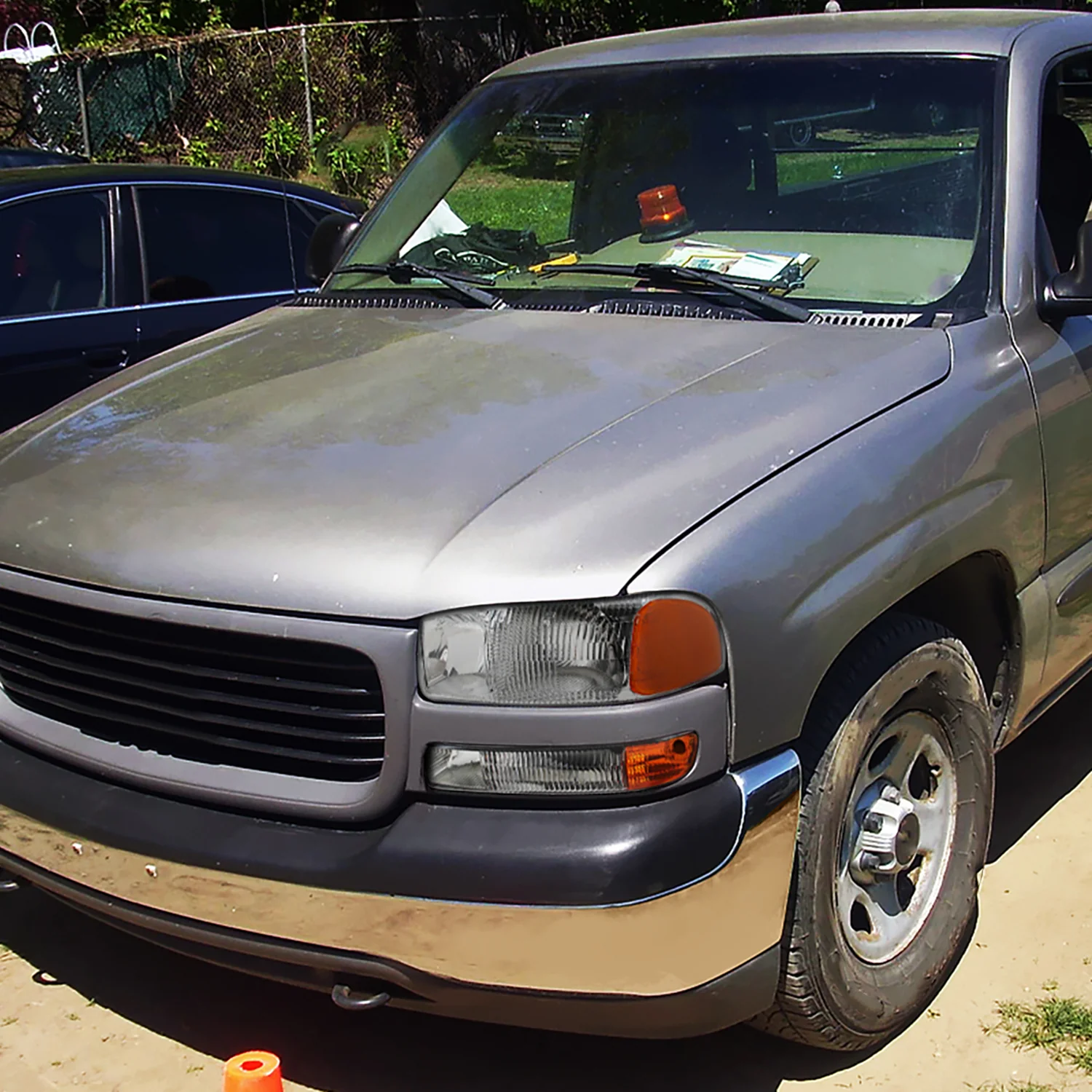 1999-2006 GMC Sierra/Yukon/Yukon XL Factory Crystal Headlights Bumper Lights - Image 10