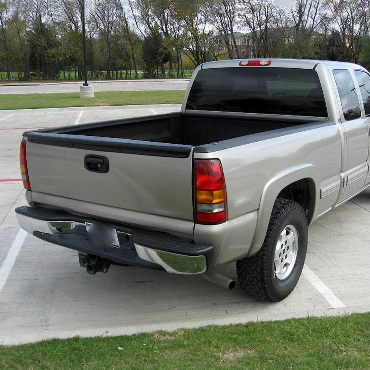 1999-2007 Chevy Silverado/GMC Sierra SLT SLE BLS Tailgate Protector Spoiler - Image 10