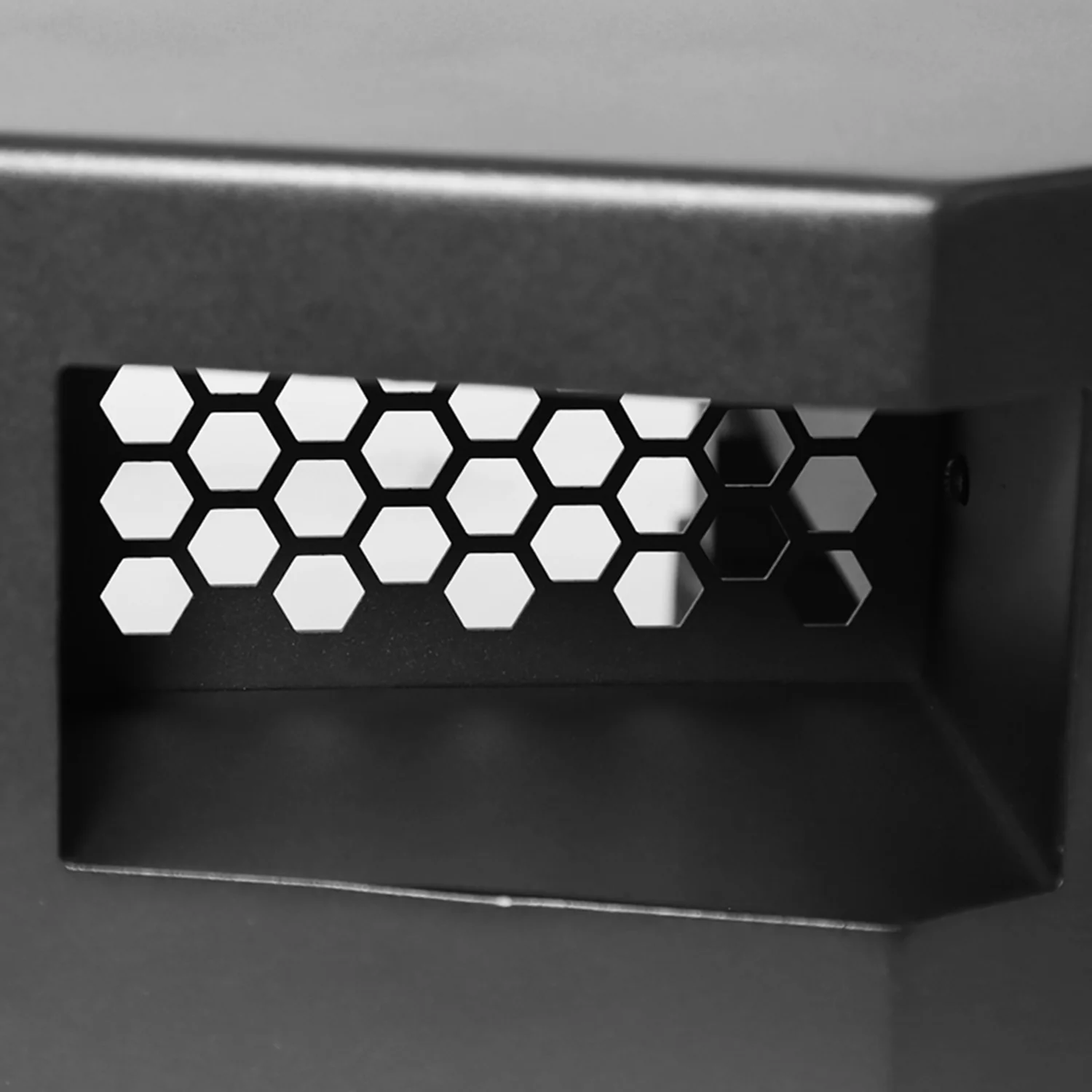 1999-2016 Ford F-250/F-350 Black Heavy Duty Steel Rear Step Bumper - Image 3