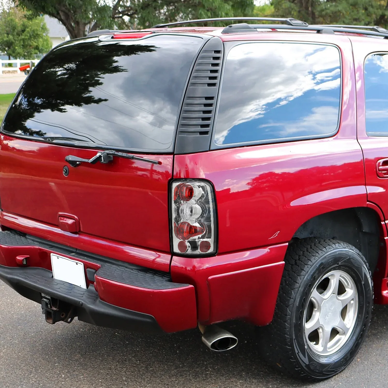 2000-2006 Chevy GMC Tahoe/Yukon/Suburban Tail Lights Chrome/Clear Lens - Image 10