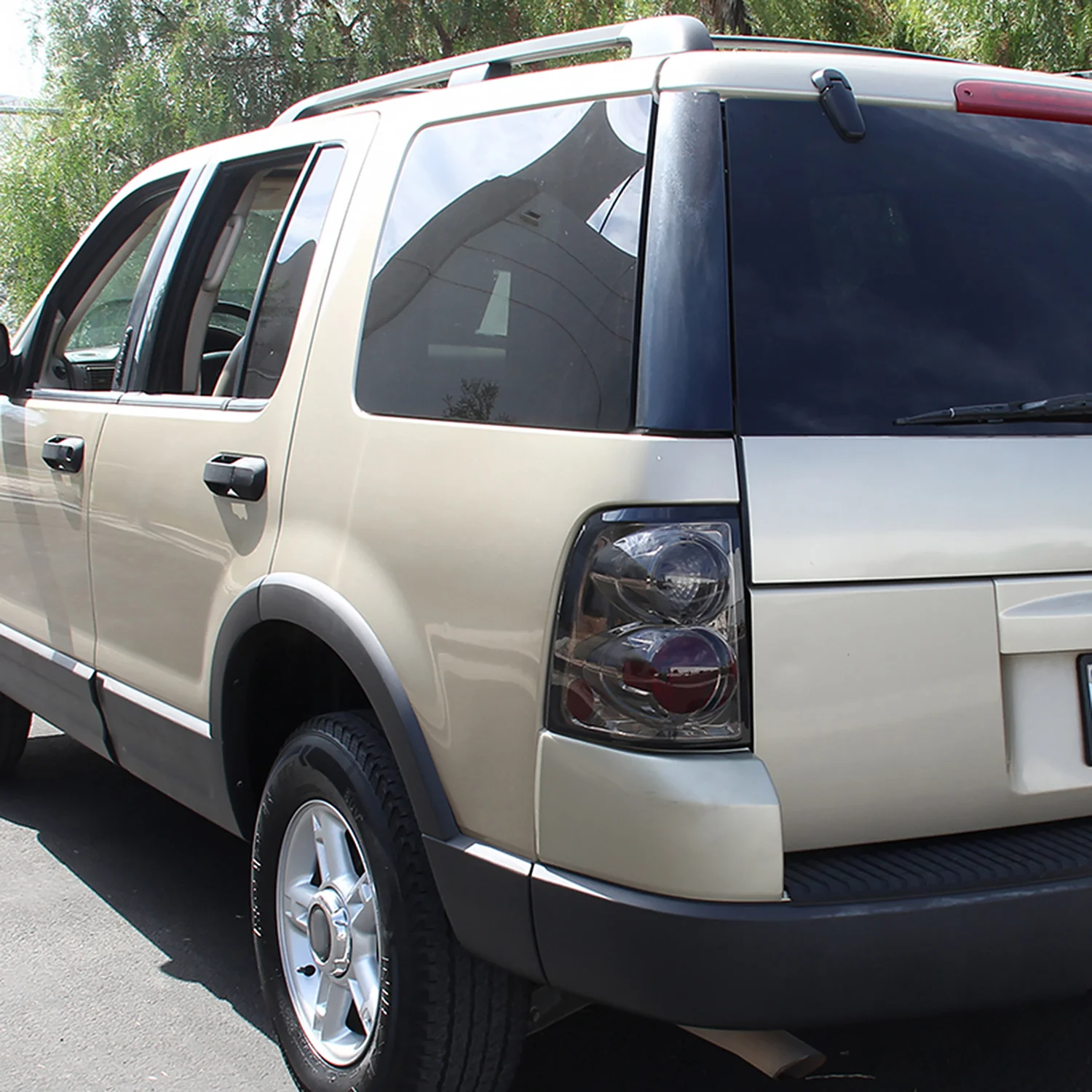 2002-2005 Ford Explorer Tail Lights Chrome Housing/Smoke Lens - Image 10