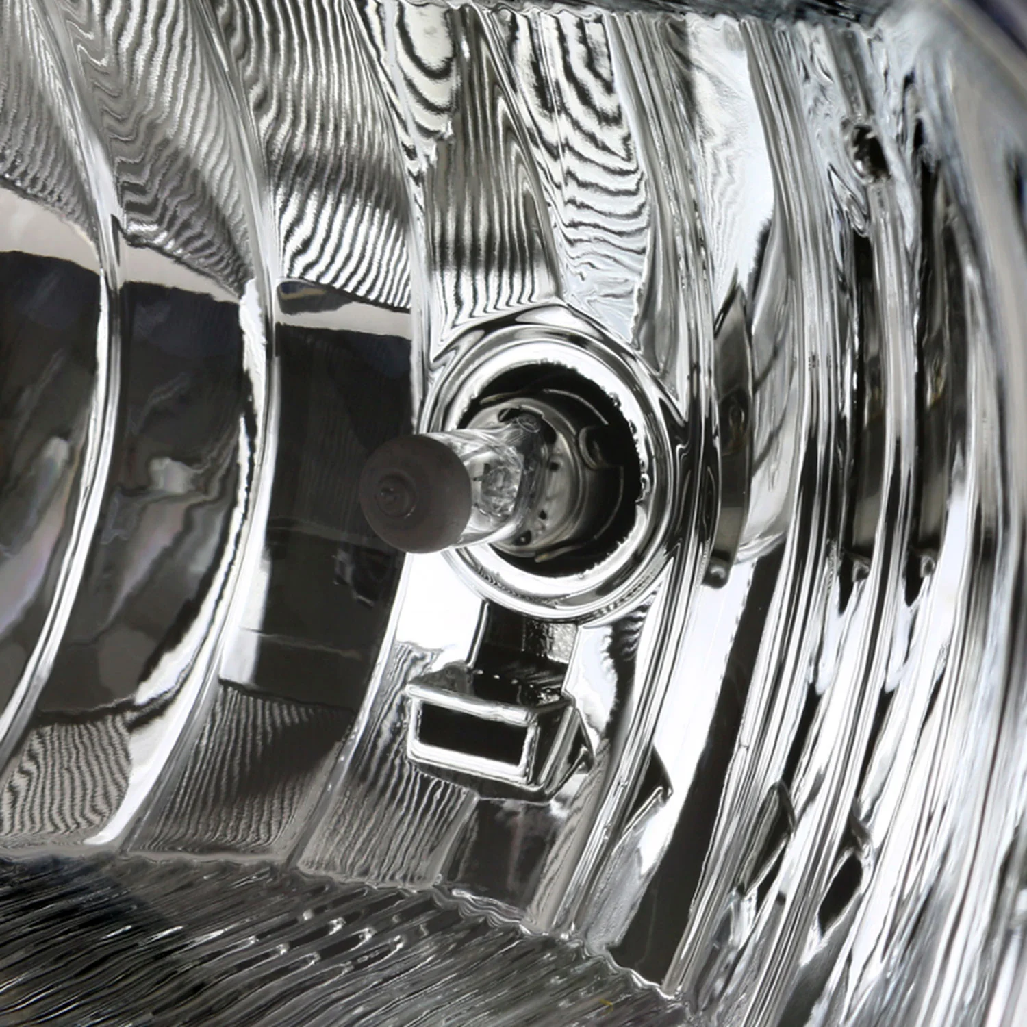 2002-2007 Chevy Silverado/Avalanche H10 Fog Lights Chrome Housing/Clear Lens - Image 2