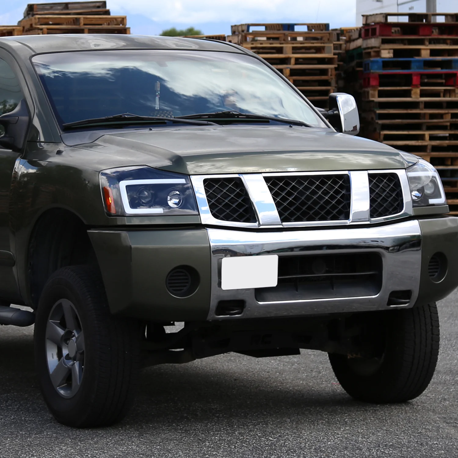 2004-2015 Nissan Titan / 04-2007 Armada LED C-Bar Headlights Signal Black - Image 10