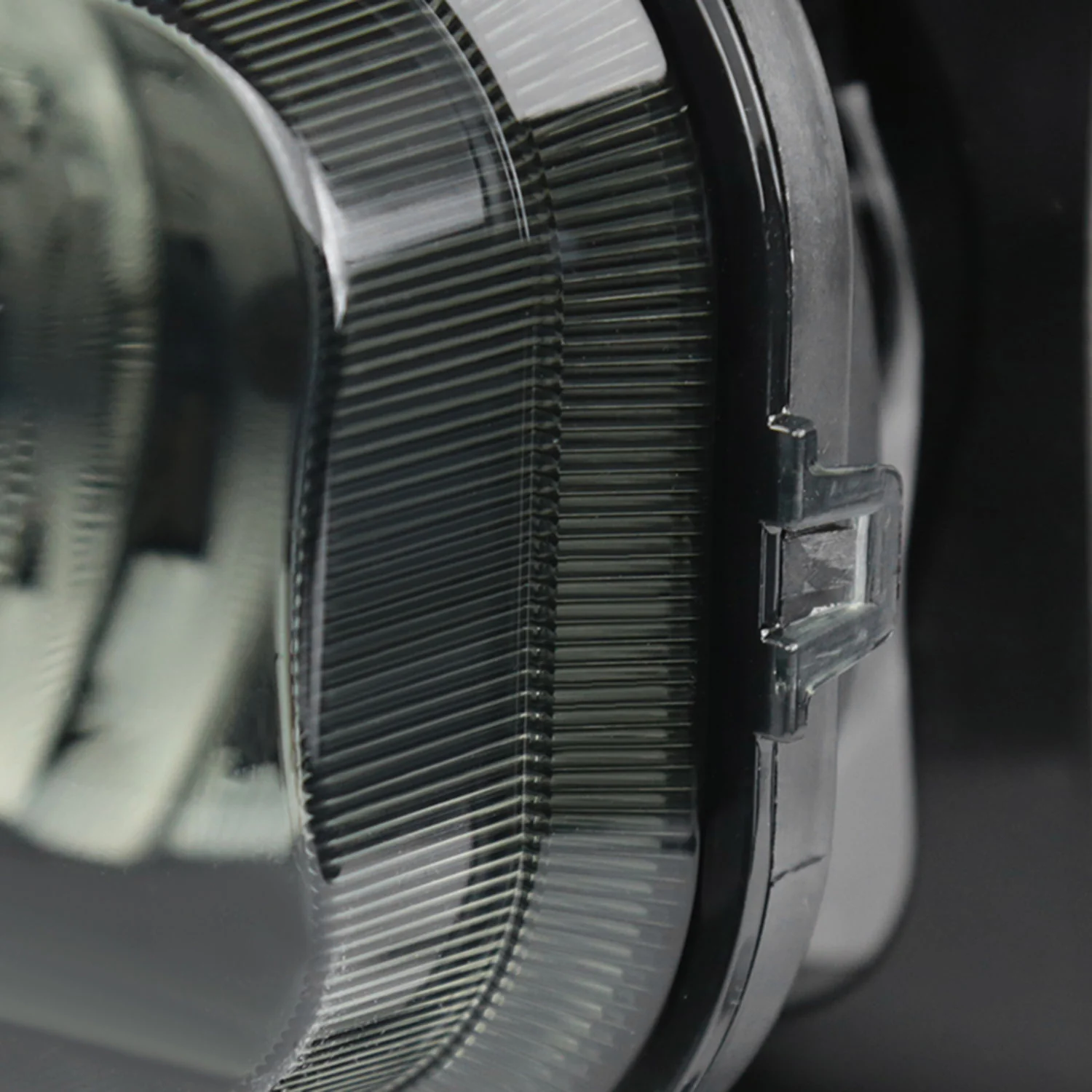 2005-2007 Ford F-250/F-350/Excursion H10 Fog Lights Chrome/Smoke Lens - Image 3