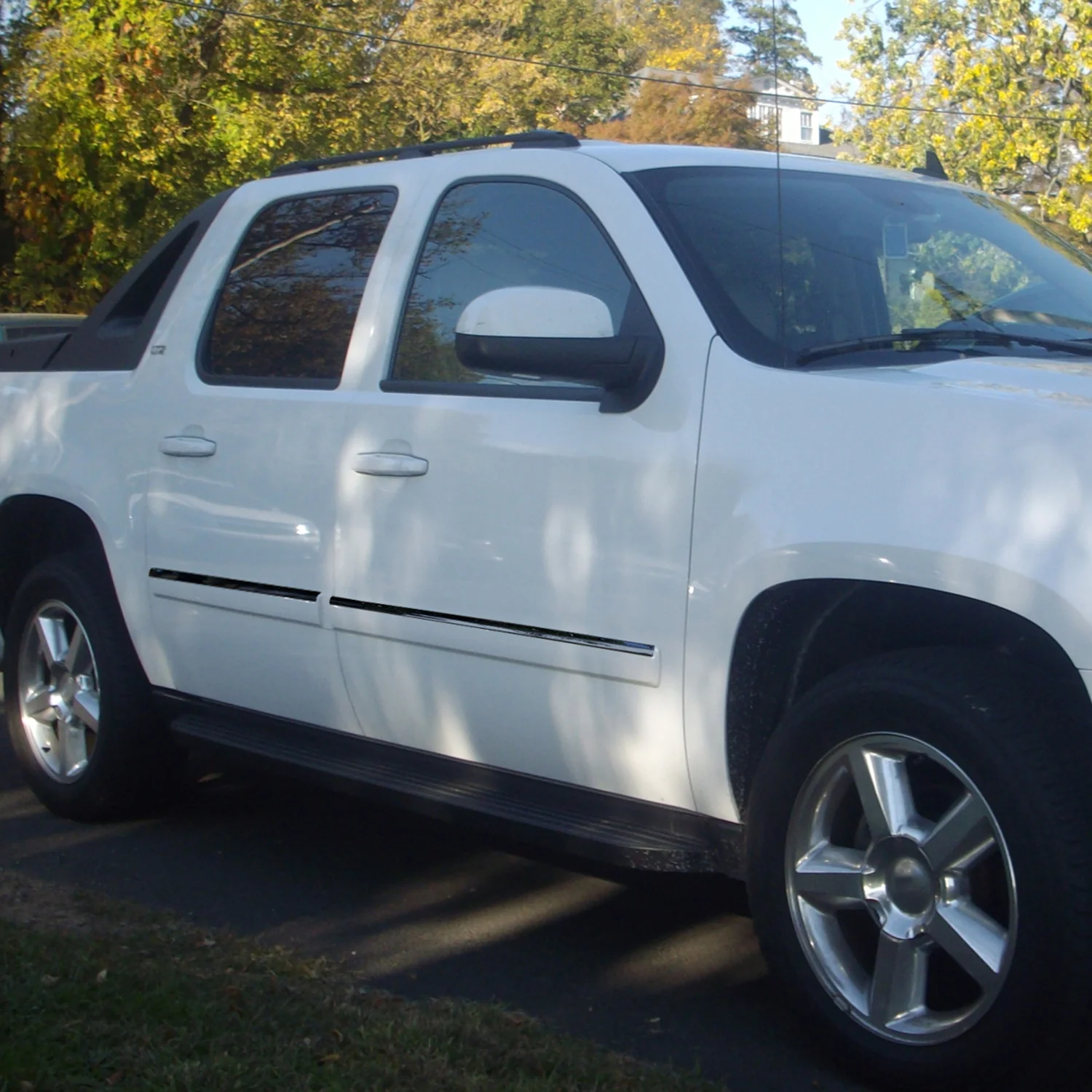 2007-2009 Chevy Avalanche/Suburban Stainless Steel Side Door Trim Set 4Pcs - Image 10