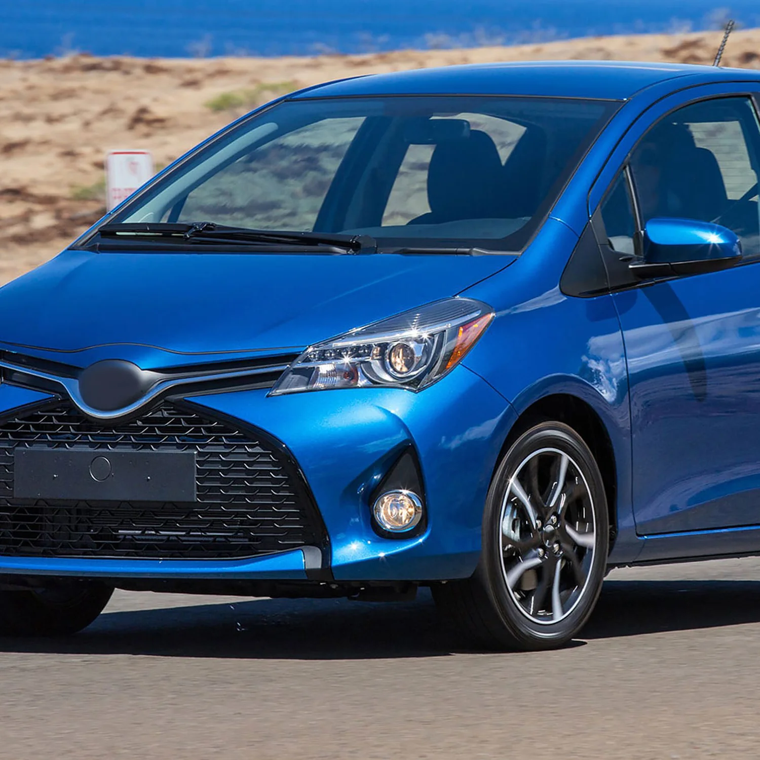 2015-2017 Toyota Yaris 2/4DR H11 Fog Lights Kit Switch & Wiring Harness Chrome - Image 9