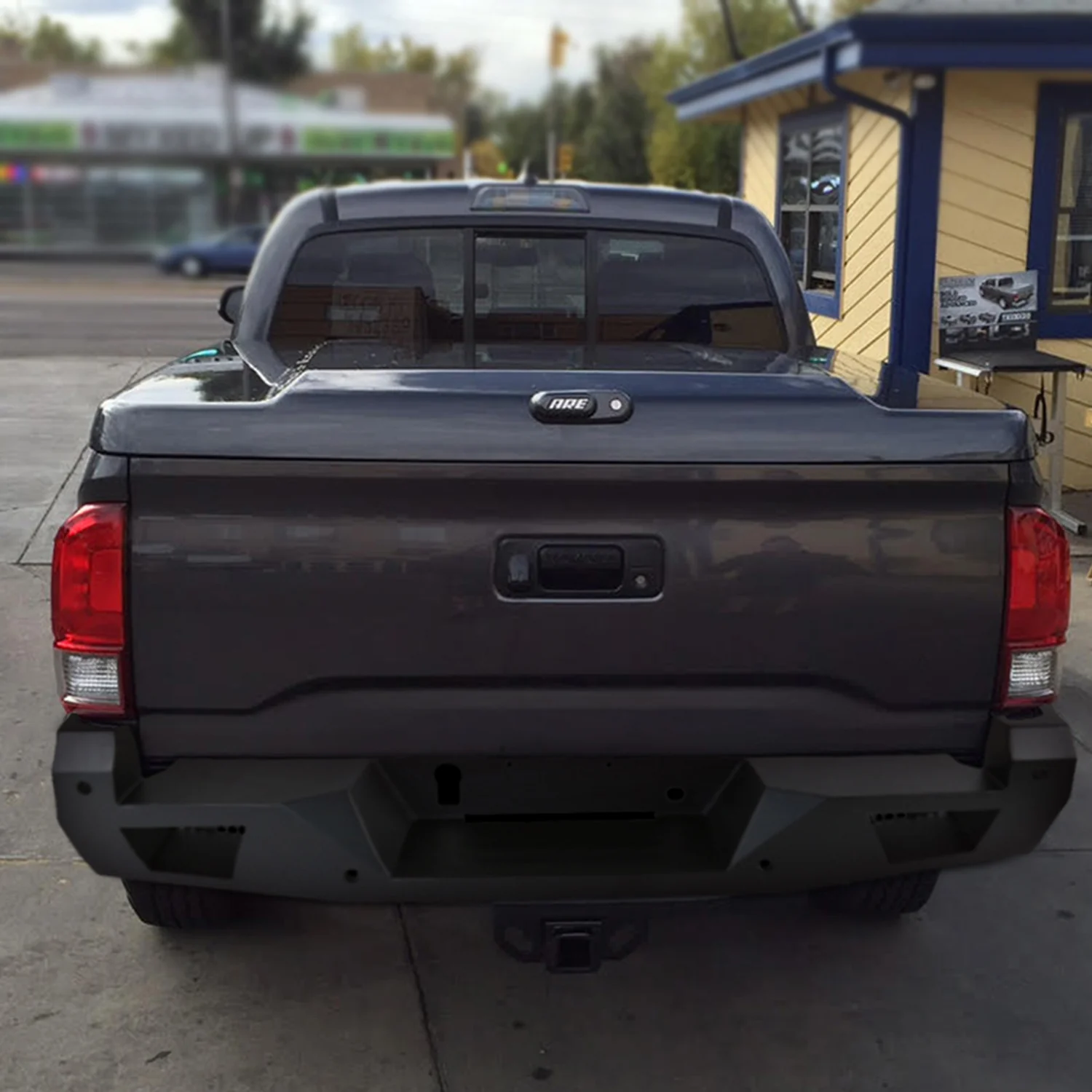 2016-2021 Toyota Tacoma Black Heavy Duty Steel Rear Step Bumper w/License Lamp - Image 10