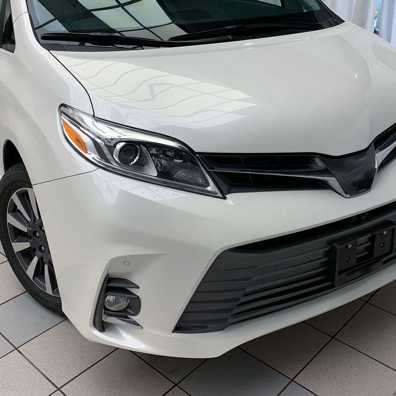 2018-2019 Toyota Sienna 12V/55W H11 Fog Lights Kit - HZ Chrome/Clear Lens - Image 10