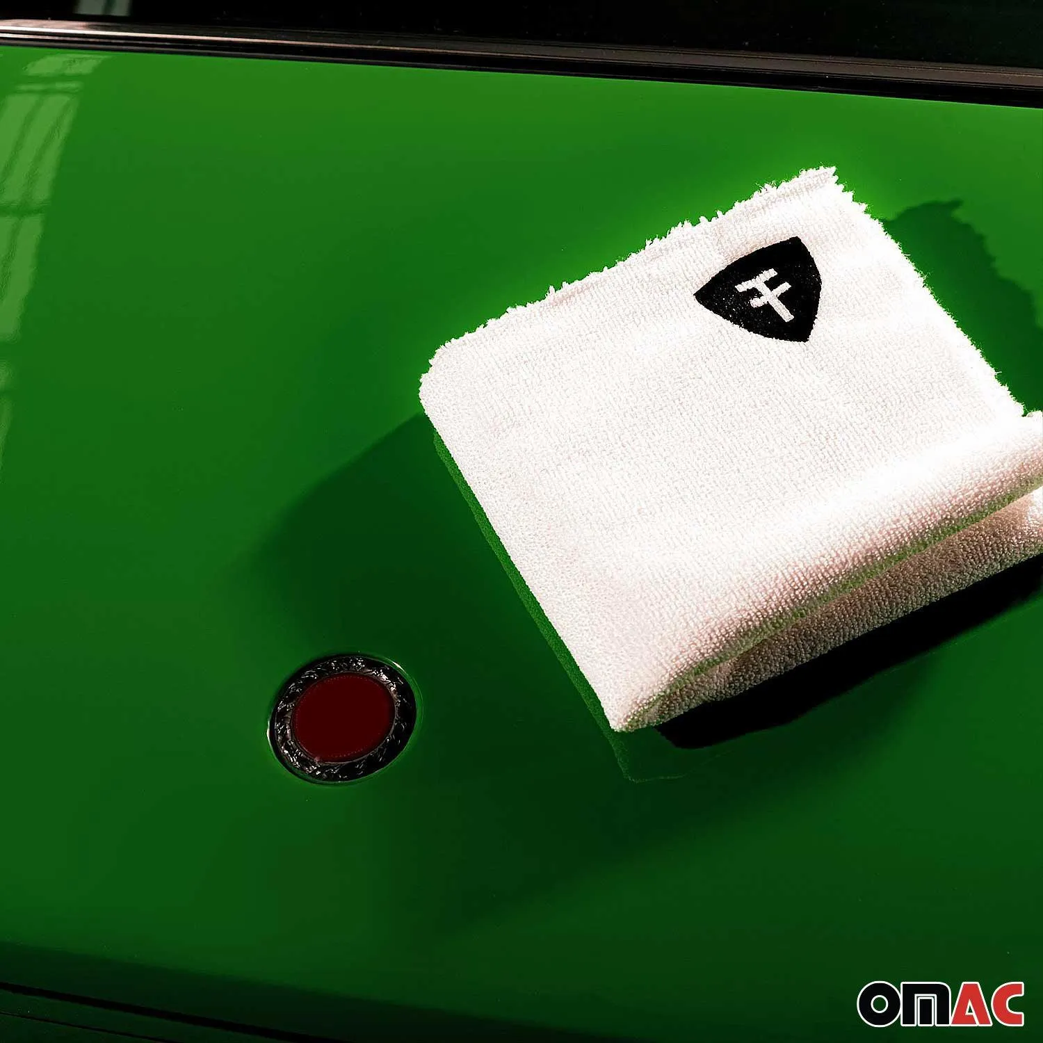 Premium Microfiber Cleaning Cloth Towel Dry Car Wash Polishing Detailing Towel - Image 3
