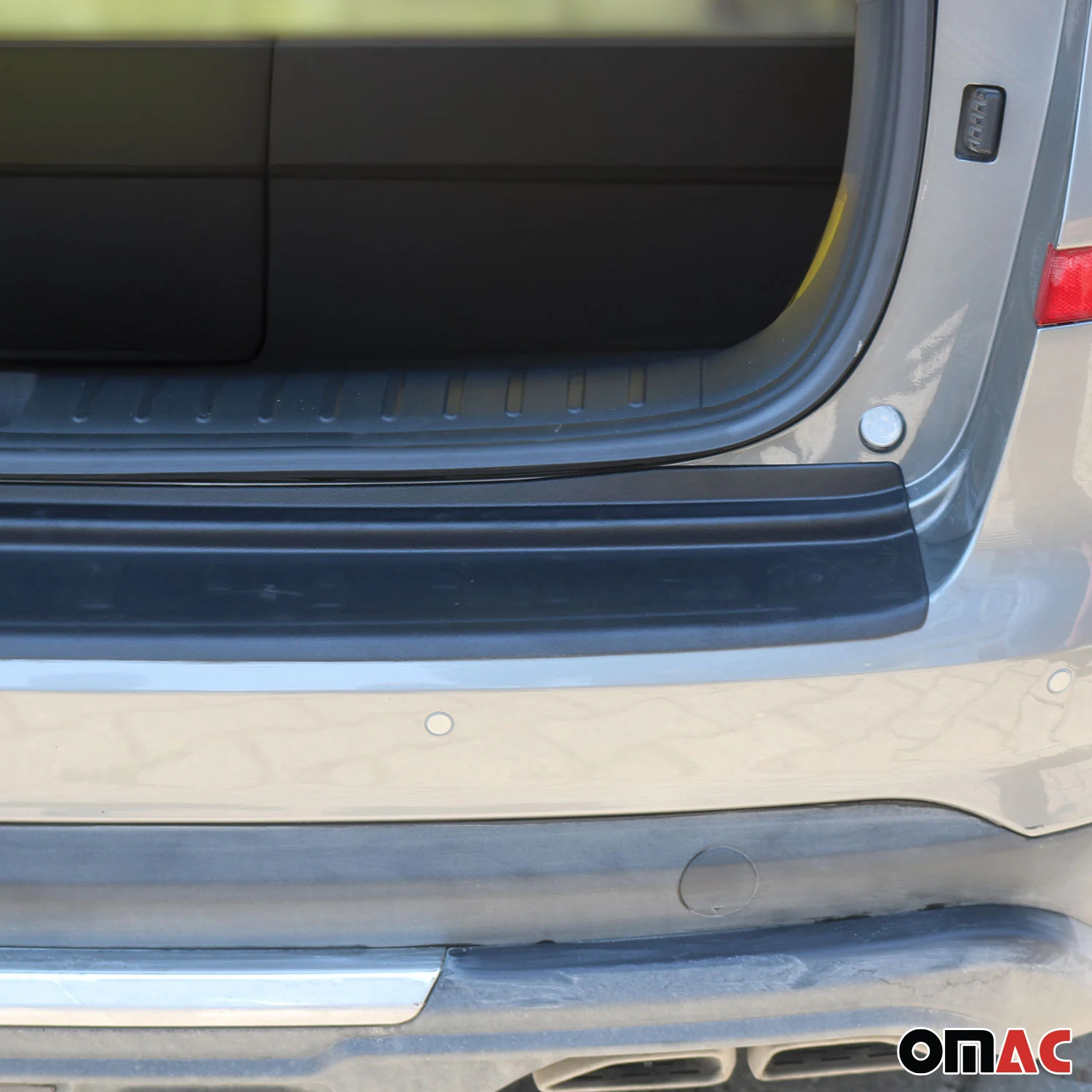 2019-2021 Hyundai Tucson Rear Bumper Guard Plastic Black - Image 5
