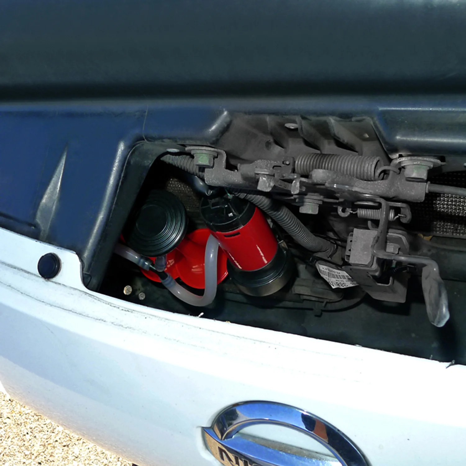 Red Air Horn x2 with Compressor - Image 10