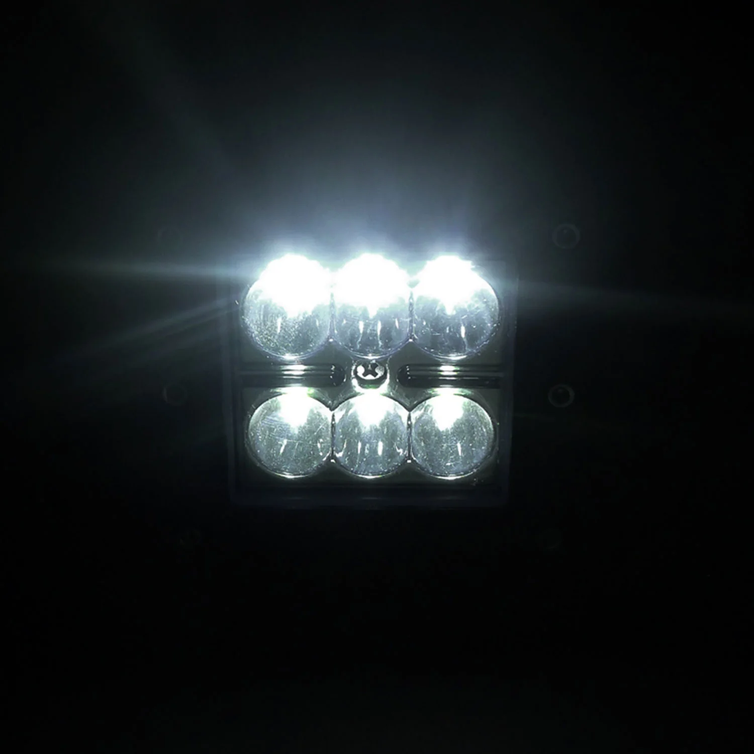 Universal Off Road 6000K Spot Beam 18W 6-LED Cub Fog Light Mounting Bracket - Image 2